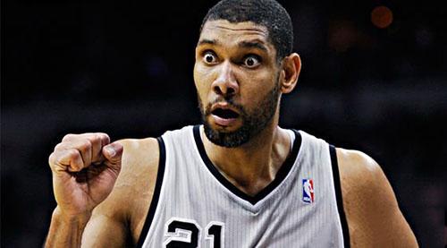 篮球湖人球星时隔两周复出，全场掌声雷动（湖人巨星两周后回归，主场掌声如雷）