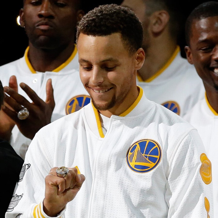 马卡：维尼修斯的地位不可撼动，他是皇马唯一能改变战局的人（马卡：维尼修斯地位无可动摇，他是皇马场上唯一能改写战局的人）