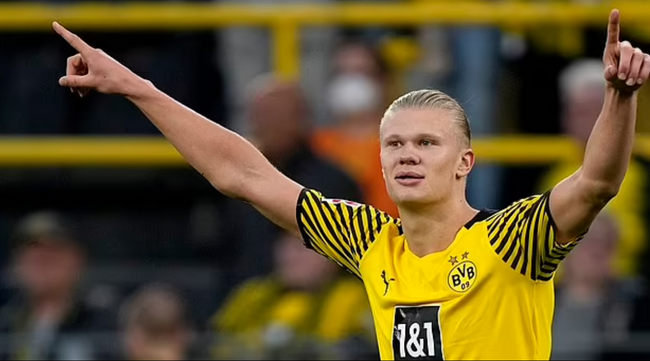 苏炳添的人生不止有风速与纪录，还有父亲的角色（风速与纪录之外，苏炳添还是一位父亲）