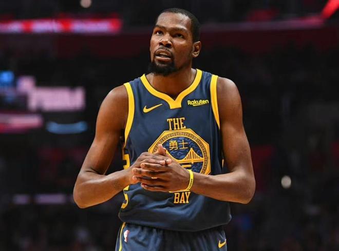 足坛巫术大作战：有球队靠癞蛤蟆夺欧冠，姆巴佩有黑魔法？（足坛玄学风云：球队靠癞蛤蟆夺欧冠，姆巴佩真有黑魔法？）